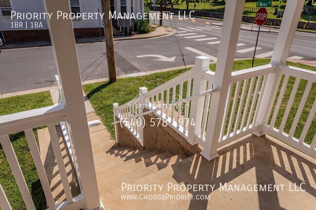 398 E Market St Unit D