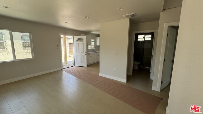 Photo - 806 N Grandee Ave
