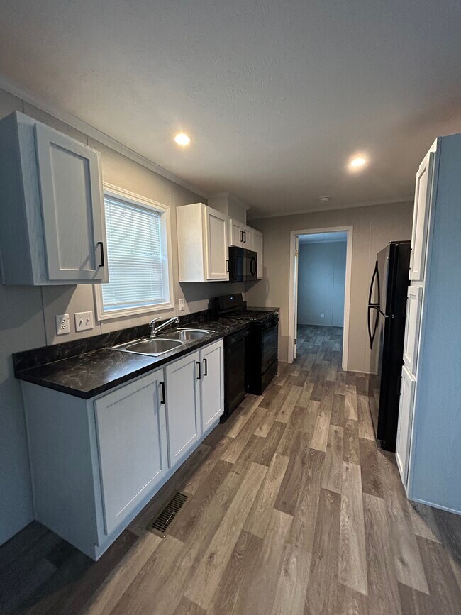 Photo - 2366 Harbor Dr