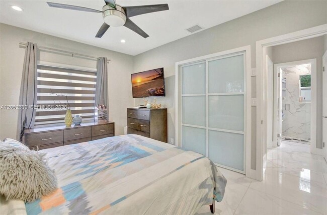 Photo - 828 SW 15th St