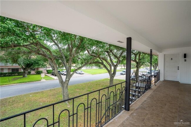 Photo - 23 Shasta Ave Unidad 4