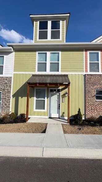 Photo - 1915 Cypress Ln