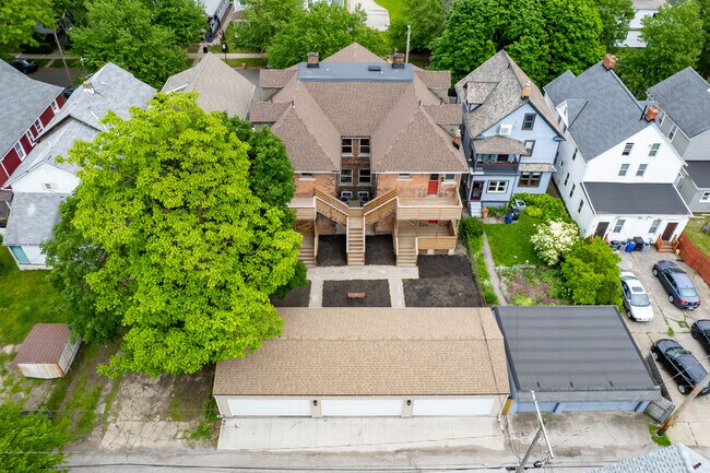 Photo - 1854 W 48th St Unidad A