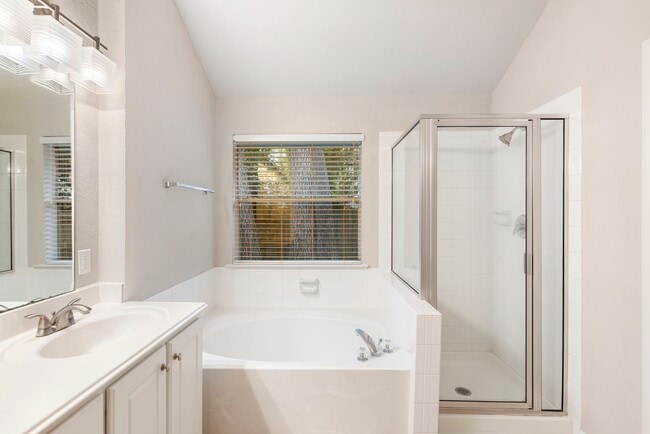 Building Photo - 35 Auburn Path Dr