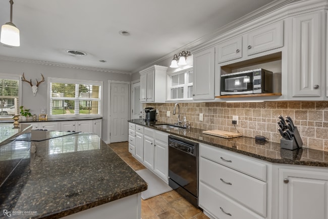 Photo - 3727 Greenway Pl