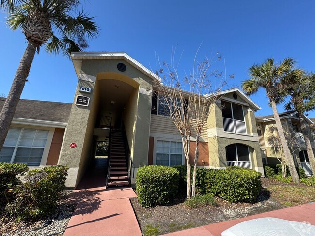 Building Photo - Oviedo 2/2 Condo with Tile & LVP Flooring,... Unit 104