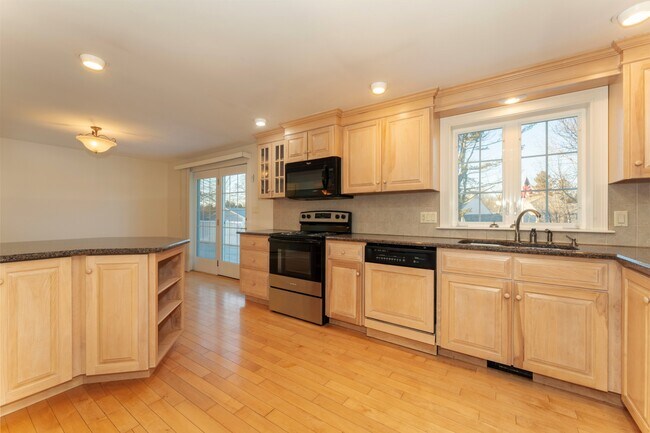 Photo - 50 Laurel Cir