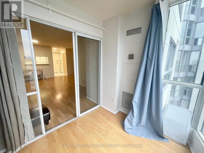 Photo - 1470 Midland Ave Unité 1106