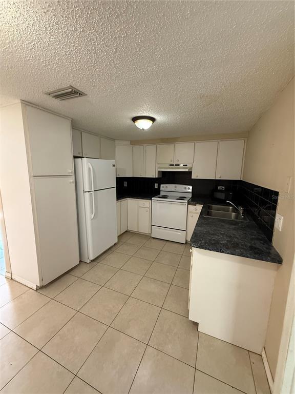 Photo - 6656 Knightsbridge Dr