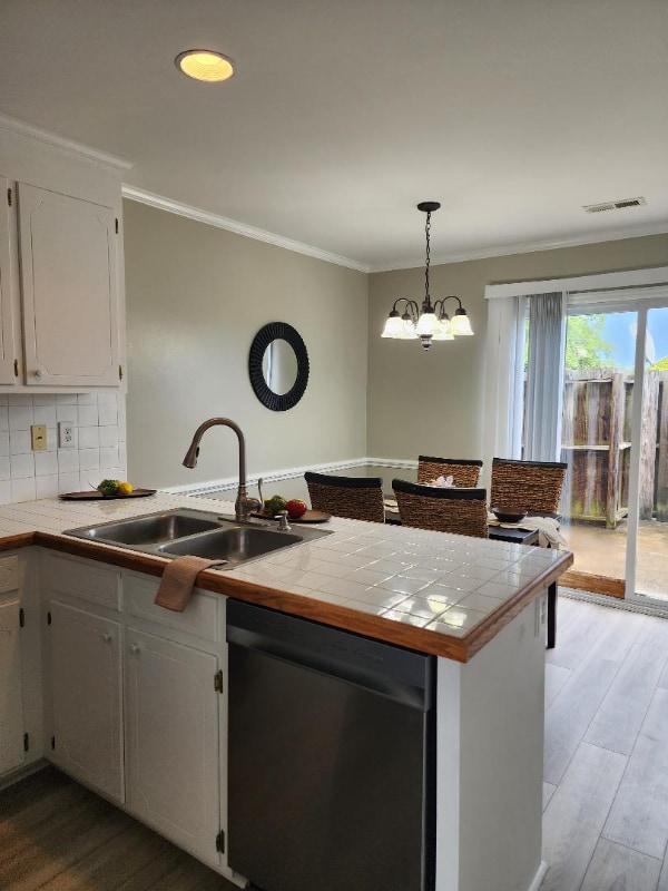 Photo - 2375 Vineyard Dr