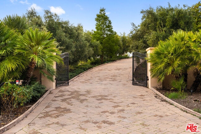 Photo - 2175 Cold Canyon Rd