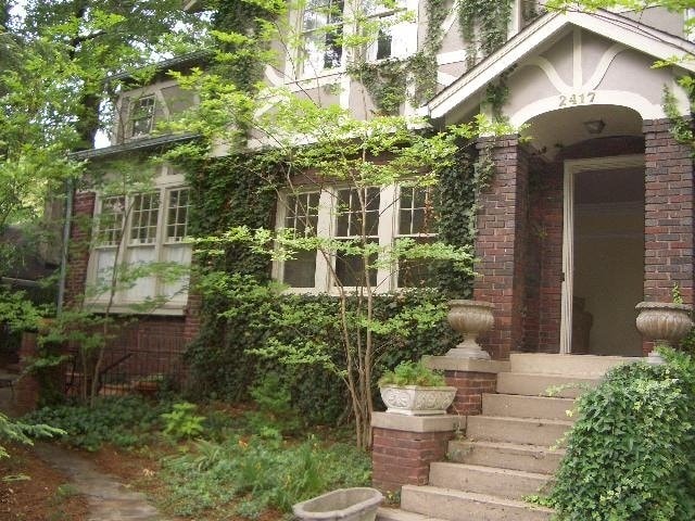 Photo - 2417 Glenwood Dr NE Unidad B