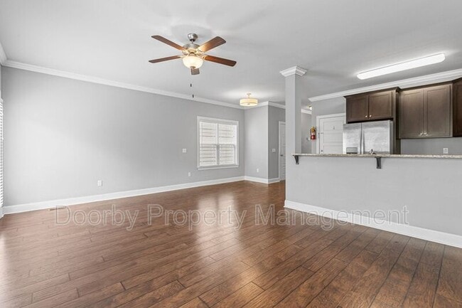 Photo - 717 Ladd Ave