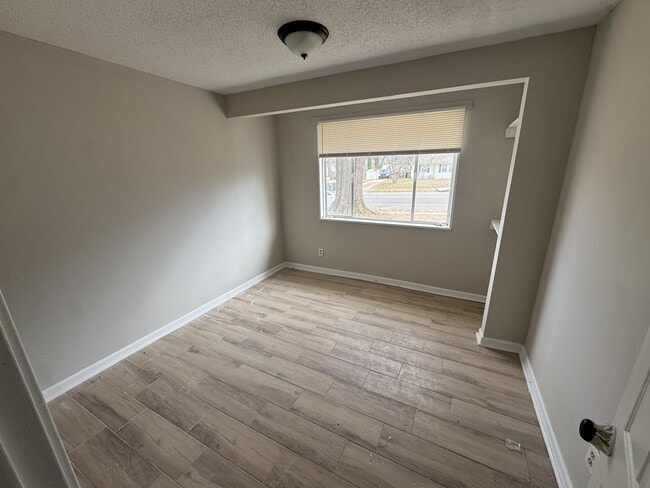 Photo - 961 N Perkins Rd