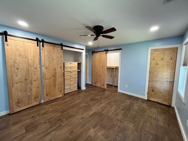 Photo - Great home avail in Hubert!