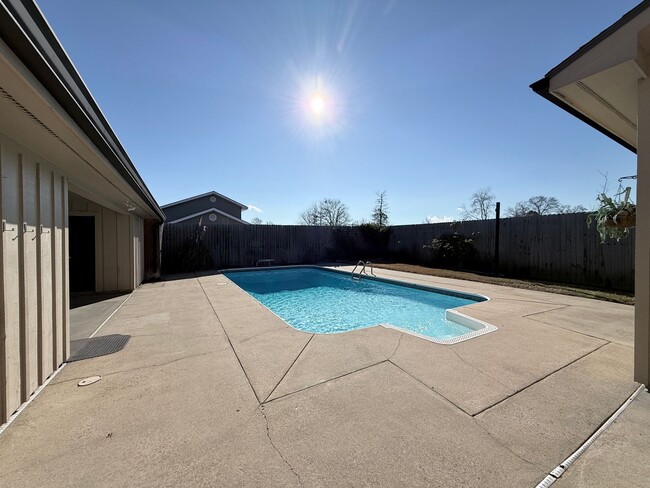 Photo - House For Rent with Pool