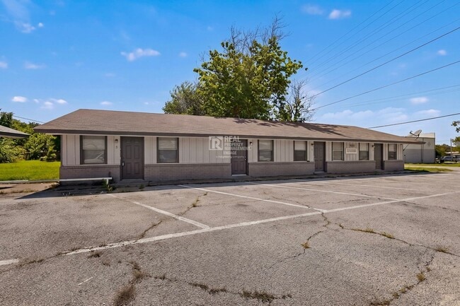 Photo - 1585 N Mill St