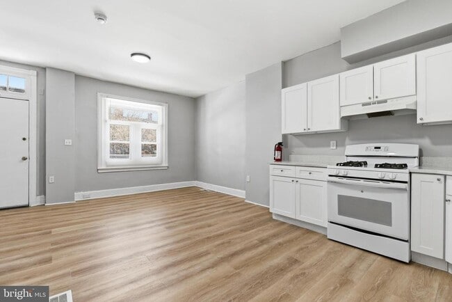 Photo - 3906 N Delhi St