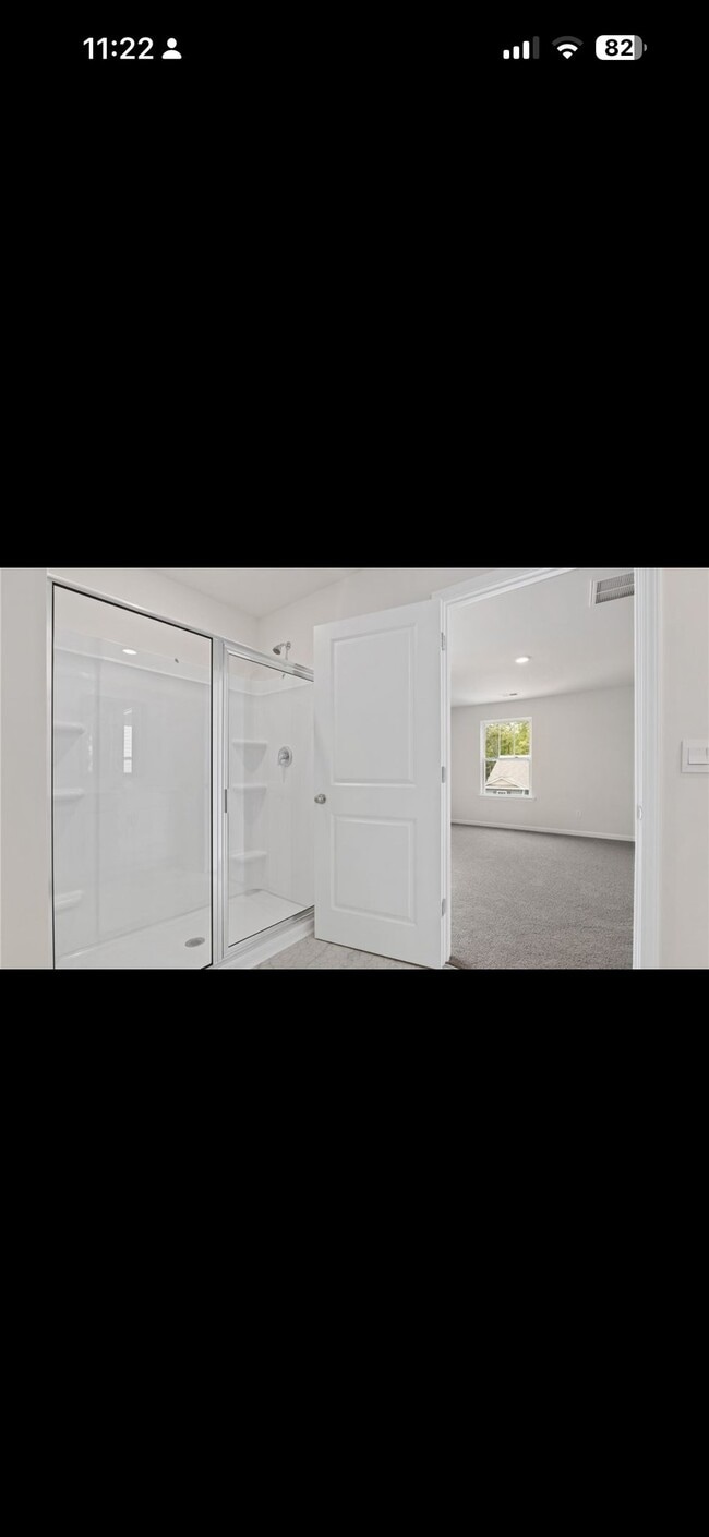 Photo - 103 Mable Leaf Ln