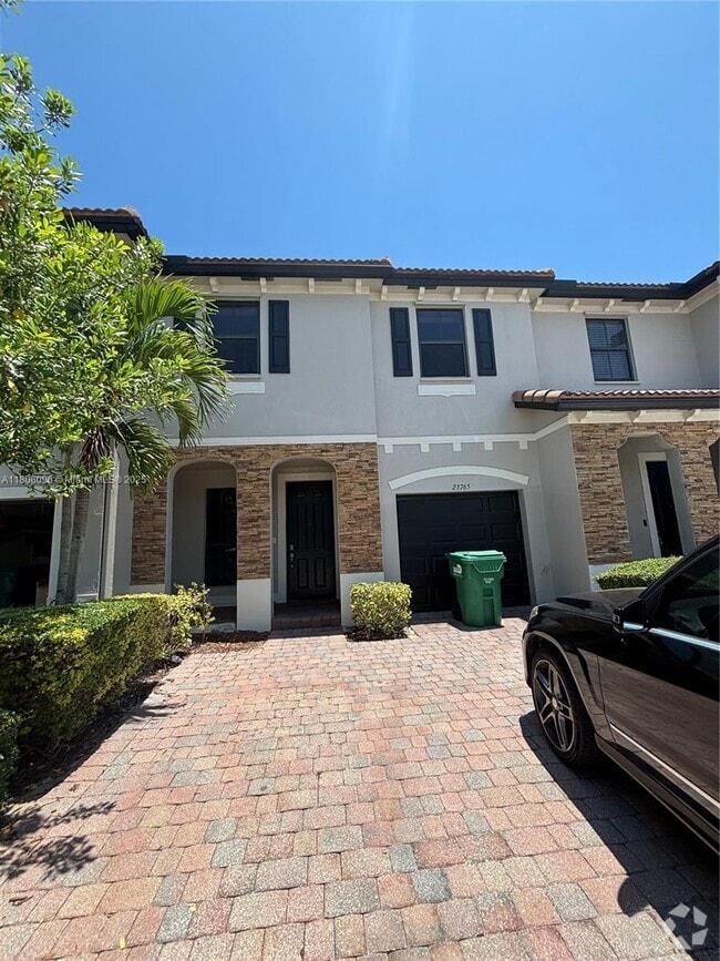 Building Photo - 23765 SW 118 Ave Rental