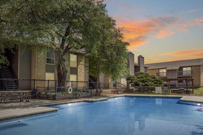 Building Photo - 10401 N Lamar Blvd Unit K202