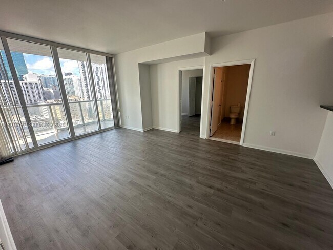 Building Photo - 244 Biscayne Blvd Unit 1910