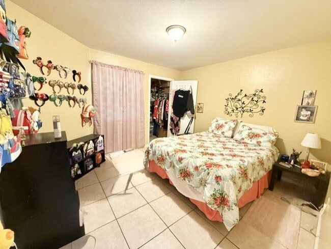 Photo - Two bedroom and two bathroom condo with lakeview balcony