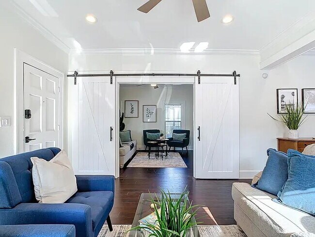 Photo - Fully Furnished St. Pete Pool Home Near Crescent Lake