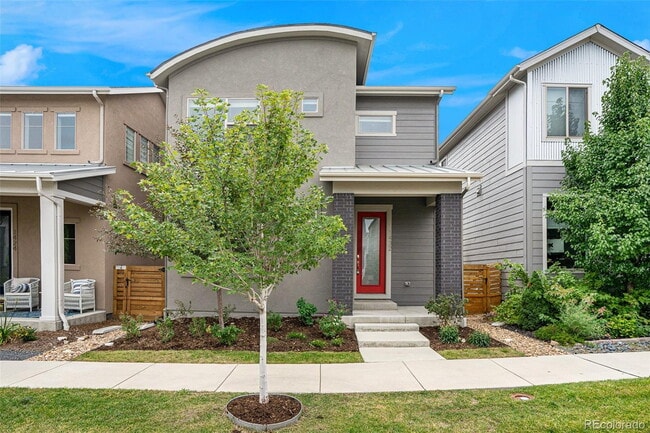 Building Photo - "Spacious 4-Bedroom Sanctuary with 3.5 Bat... Rental