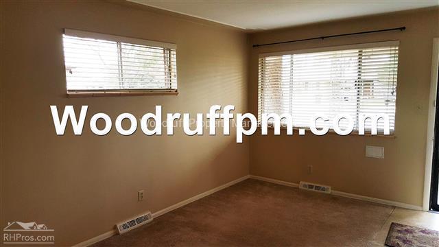 Photo - 4665 Field St