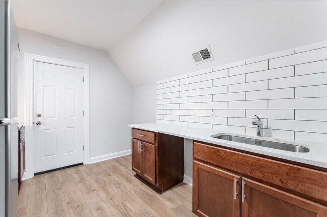 Photo - 6337 W Patterson Ave Unit 2