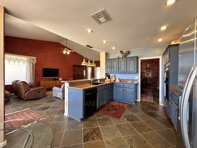Photo - 65091 E Diamond Ridge Ct House