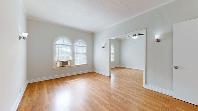 Photo - 21 Westminster Ave Unidad 109