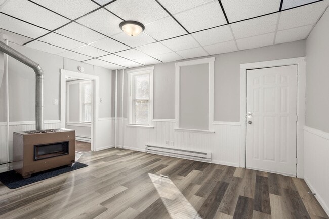 Photo - 1100 N Van Buren St Apartamento Unidad 2 - Lower Back