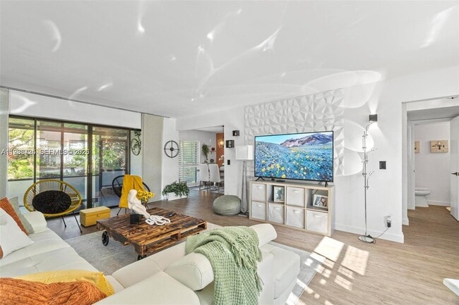 Photo - 149 NW 70th St Unidad 101C