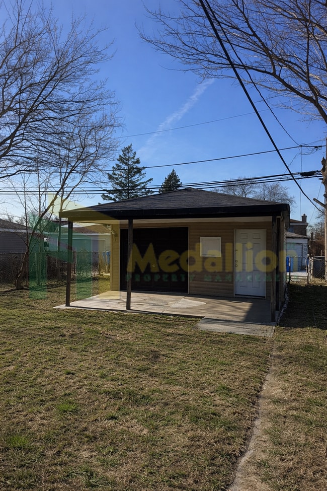 Photo - 9648 S Yale Ave