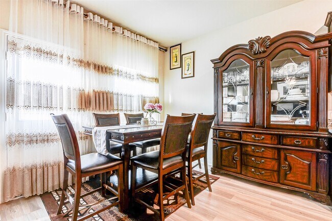 Photo - 1215 Hollow Stone Dr