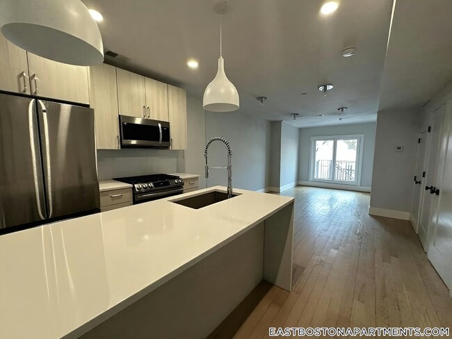 106 Bremen St Unit 2