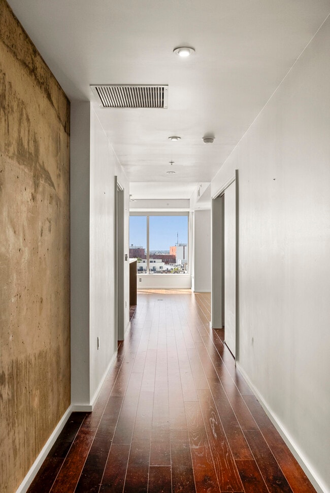 Photo - 1155 S Grand Ave Unidad 1103