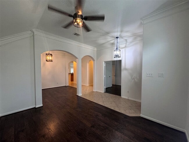 Photo - 9023 Kinnel Ln