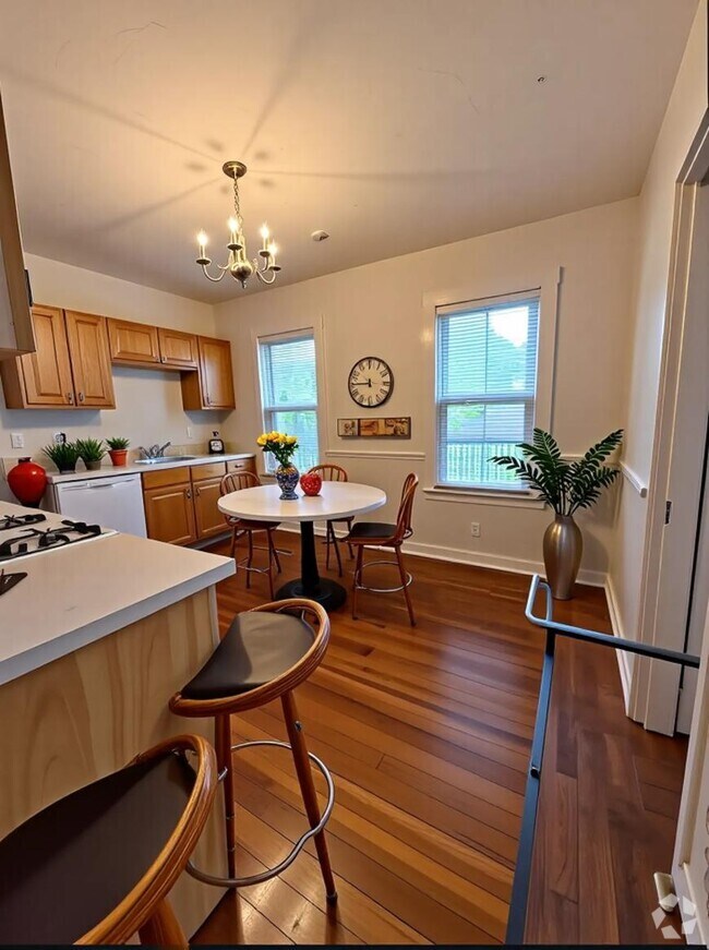 Building Photo - 3 bedroom in Brighton MA 02135 Unit 1 Rental