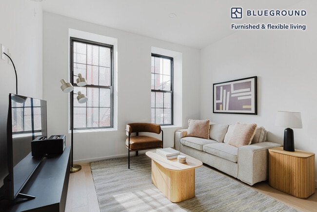 Building Photo - 972 Manhattan Ave Rental