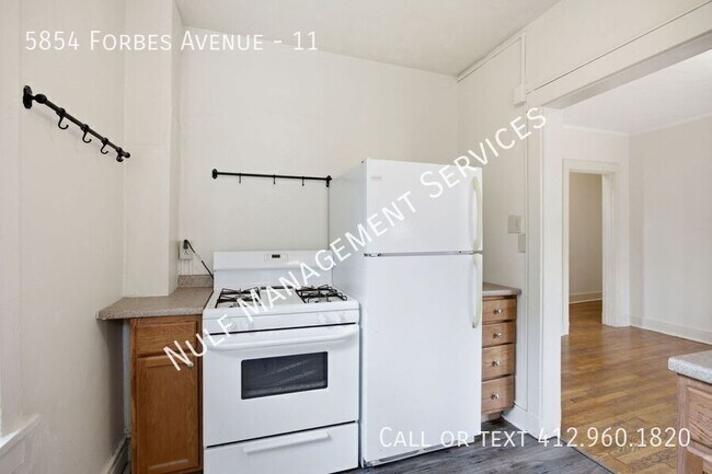 Building Photo - 5854 Forbes Ave Unit 11