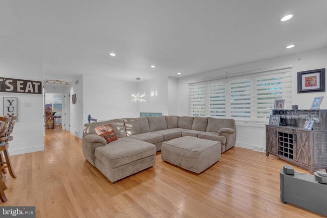 Photo - 91 2nd St