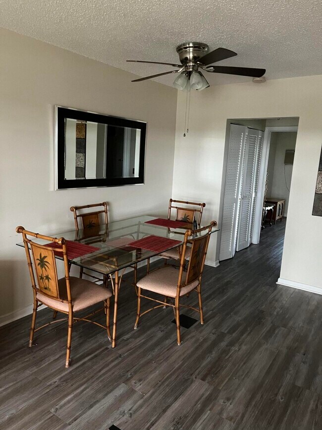 Photo - 254 Norwich K