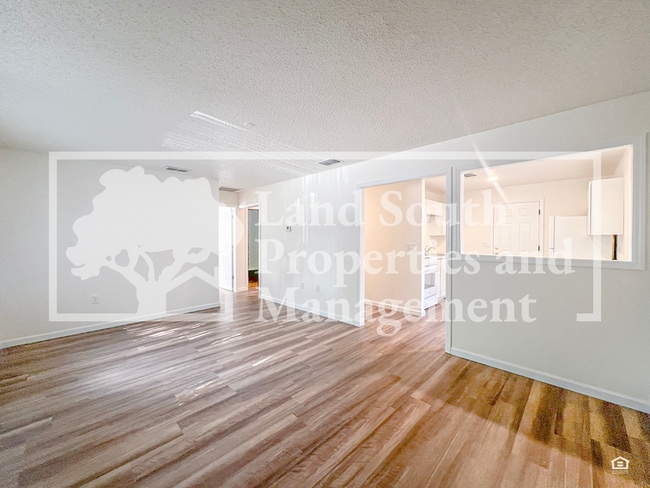 Photo - 124 Rosalynn Cir