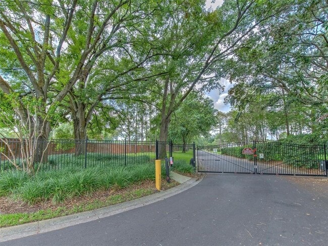 Photo - 3105 Mossvale Ln