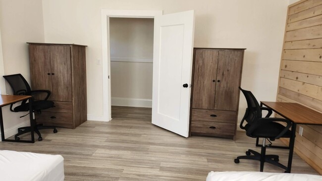 Photo - College Ave Apartment for Rent Unit A