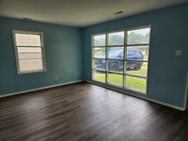 Photo - 16 Delores Dr