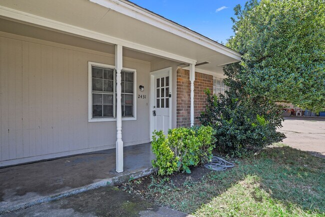 2429 Lakeview Cir Unit 2431